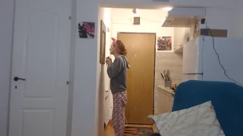 simyhvn online show from February 7, 2025, 5:10 am