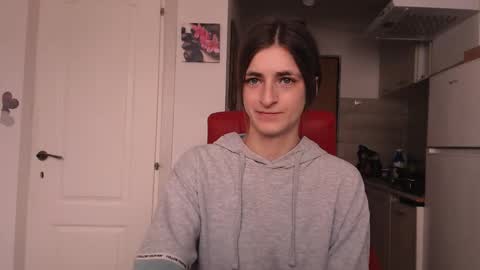 simyhvn online show from February 12, 2026, 9:26 am