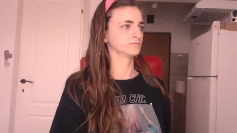 simyhvn online show from March 23, 2026, 5:00 am