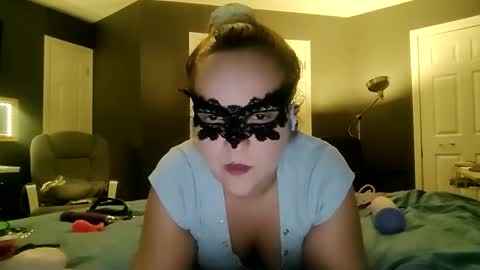 SinfulSynergy online show from September 13, 2025, 1:49 am