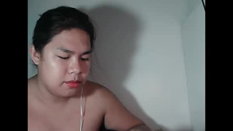 Snapshot of singleheart05 chatting on May 16, 2026, 9:57 pm singleheart05 online show from May 16, 2026, 9:57 pm