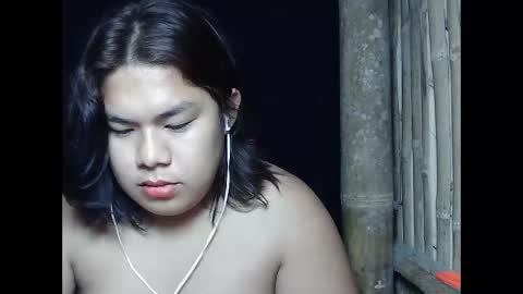 Snapshot of singleheart05 chatting on May 18, 2026, 9:31 pm singleheart05 online show from May 18, 2026, 9:31 pm