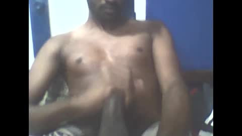 Snapshot of singletamilblackboy chatting on December 12, 2024, 5:37 pm singletamilblackboy online show from December 12, 2024, 5:37 pm