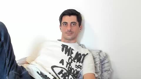 Snapshot of sinner_smile chatting on November 12, 2025, 8:37 am ReynardTheFox online show from November 12, 2025, 8:37 am