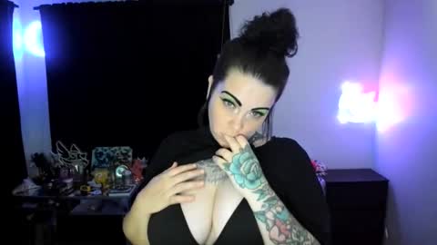 Sinomin online show from May 19, 2026, 1:56 am