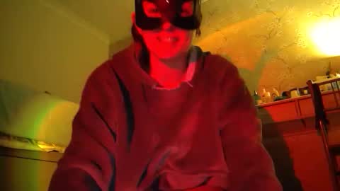 sinsealed online show from November 25, 2025, 5:02 pm