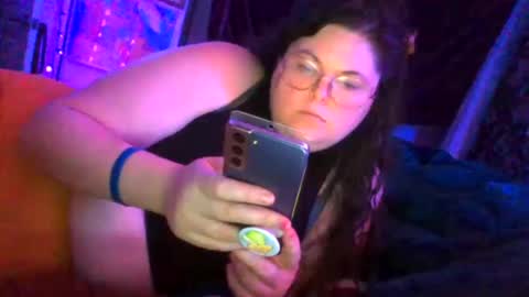 Siofra online show from October 10, 2025, 2:54 am