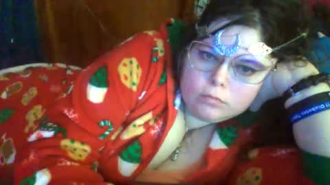 Siofra online show from December 16, 2025, 8:08 am