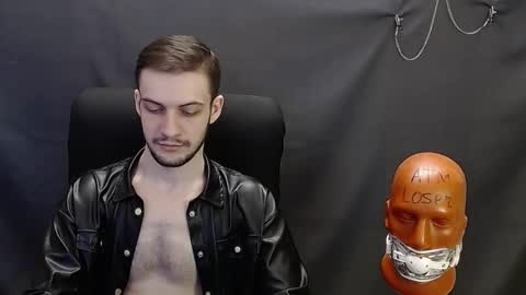 Snapshot of sir_damien chatting on February 12, 2025, 5:37 am Sir Damien online show from February 12, 2025, 5:37 am