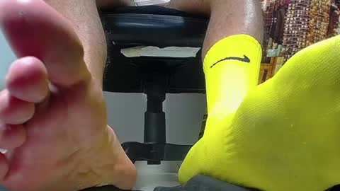 only foot                         worshipers here online show from January 17, 2025, 11:29 pm