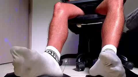 only foot                         worshipers here online show from October 12, 2025, 5:56 pm