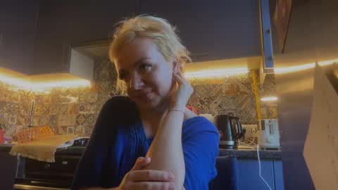 Snapshot of sirena2025 chatting on September 15, 2025, 3:45 pm sirena2025 online show from September 15, 2025, 3:45 pm