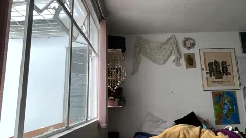 siriss_boyrag online show from May 19, 2026, 4:57 pm