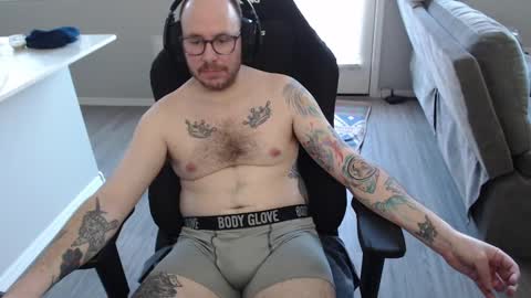 Snapshot of sirscotty831 chatting on February 3, 2025, 12:04 am Sir Scotty online show from February 3, 2025, 12:04 am