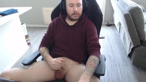 Snapshot of sirscotty831 chatting on February 16, 2025, 4:32 pm Sir Scotty online show from February 16, 2025, 4:32 pm