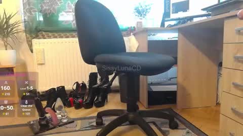 Snapshot of sissylunats chatting on January 27, 2025, 8:40 am SissyLunaTS online show from January 27, 2025, 8:40 am