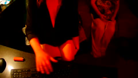 red online show from September 27, 2025, 1:27 pm