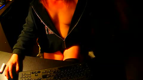 red online show from October 17, 2025, 2:15 am