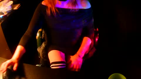 red online show from October 27, 2025, 5:33 am