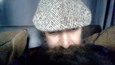 sitonmybeardxxx online show from May 16, 2026, 2:38 pm