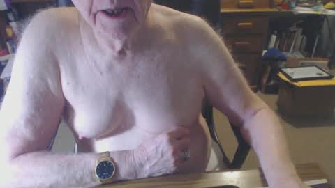 sjbottomboi online show from March 12, 2025, 5:35 am