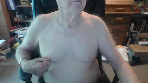 sjbottomboi online show from September 28, 2025, 8:25 pm