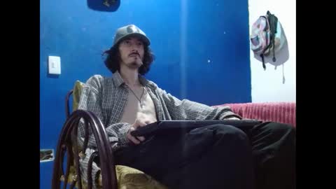 Snapshot of sk8sir chatting on June 6, 2026, 3:39 pm sk8sir online show from June 6, 2026, 3:39 pm