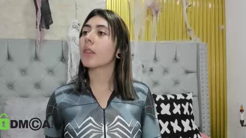 Snapshot of skarlet04 chatting on October 10, 2025, 8:08 pm Skarlet online show from October 10, 2025, 8:08 pm