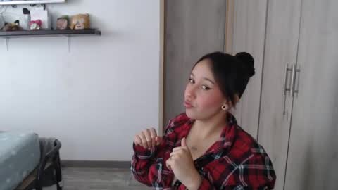 Snapshot of skarlet_adams chatting on December 5, 2024, 7:28 pm Alice online show from December 5, 2024, 7:28 pm