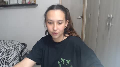 Snapshot of skarlet_adams chatting on December 20, 2024, 1:58 am Alice online show from December 20, 2024, 1:58 am