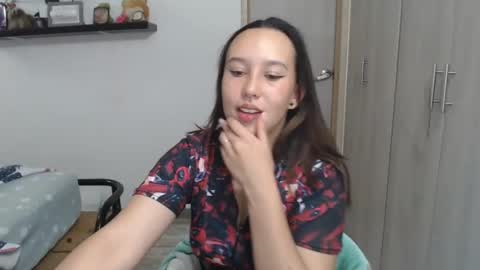 Snapshot of skarlet_adams chatting on December 27, 2024, 4:15 am Alice online show from December 27, 2024, 4:15 am