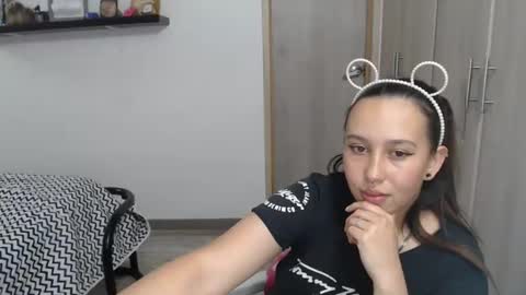 Snapshot of skarlet_adams chatting on December 30, 2024, 3:03 am Alice online show from December 30, 2024, 3:03 am