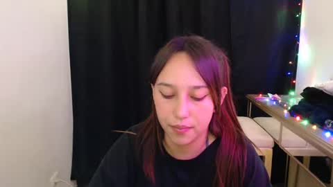 Snapshot of skarlet_adams chatting on January 21, 2025, 12:36 am Alice online show from January 21, 2025, 12:36 am
