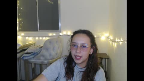 Snapshot of skarlet_adams chatting on February 3, 2025, 9:29 pm Alice online show from February 3, 2025, 9:29 pm