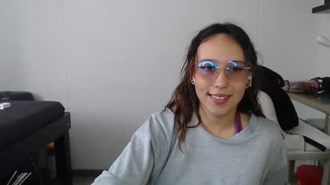 Snapshot of skarlet_adams chatting on February 5, 2025, 8:35 pm Alice online show from February 5, 2025, 8:35 pm