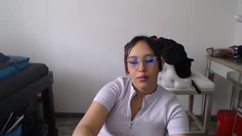 Snapshot of skarlet_adams chatting on February 6, 2025, 6:13 pm Alice online show from February 6, 2025, 6:13 pm
