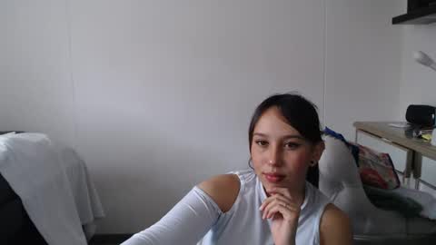 Snapshot of skarlet_adams chatting on February 12, 2025, 7:35 pm Alice online show from February 12, 2025, 7:35 pm