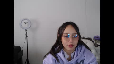 Snapshot of skarlet_adams chatting on March 9, 2025, 7:05 pm Alice online show from March 9, 2025, 7:05 pm