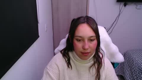 Snapshot of skarlet_adams chatting on October 8, 2025, 9:23 pm Alice online show from October 8, 2025, 9:23 pm