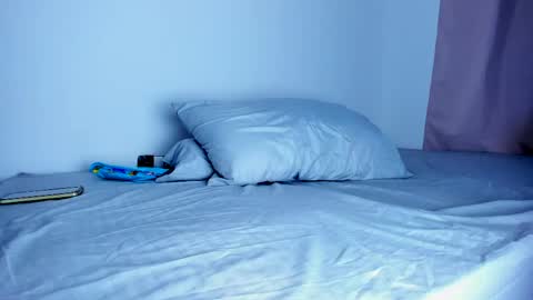 Skarlet online show from April 13, 2026, 11:27 am