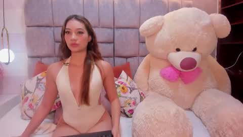 Snapshot of skarlettbenett chatting on January 15, 2026, 11:37 am Skarlett online show from January 15, 2026, 11:37 am