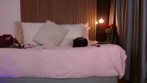 Skay  online show from November 13, 2025, 2:16 pm