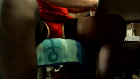 Snapshot of skersnylon chatting on December 4, 2025, 7:33 pm skersnylon online show from December 4, 2025, 7:33 pm