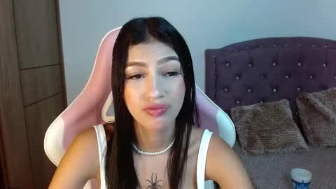 Snapshot of skinny_hailey1 chatting on March 1, 2025, 7:26 pm Hailey online show from March 1, 2025, 7:26 pm