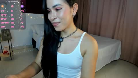 Loren Moreno online show from October 17, 2025, 2:15 am