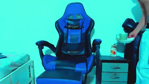 skinny marked online show from October 28, 2025, 2:04 am