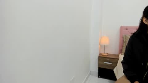 Snapshot of skinny_melody chatting on November 25, 2025, 12:27 pm melody online show from November 25, 2025, 12:27 pm