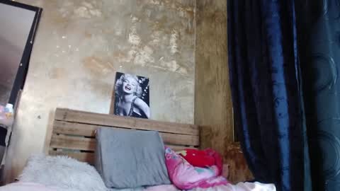 Only Pvt online show from February 9, 2025, 3:22 am