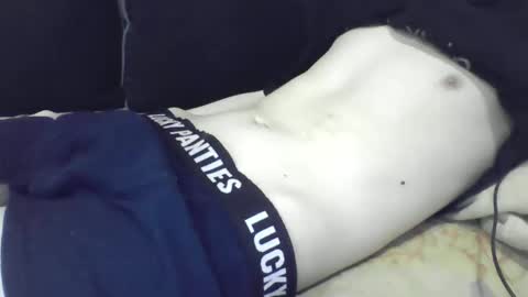 skinnycuteb0y online show from May 16, 2026, 7:34 pm