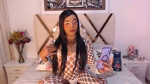 jesica online show from November 21, 2025, 8:46 am